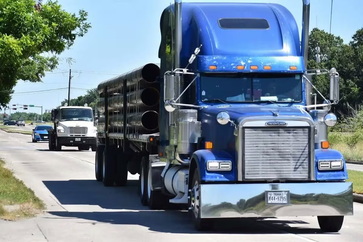 18-wheeler truck accident on Louisiana interstate